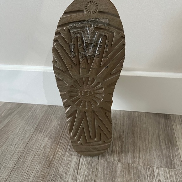 UGG Ultra Mini boots - Picture 8 of 8